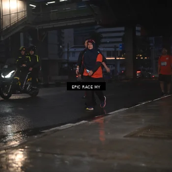 Runner Photo 7745041