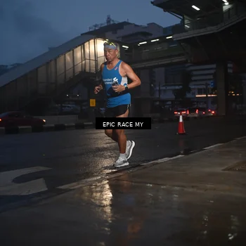 Runner Photo 7745046