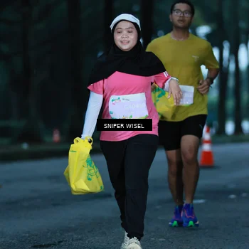 Runner Photo 7745057