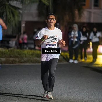Runner Photo 7745082