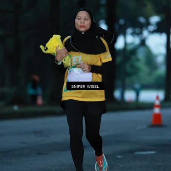 Runner Photo 7745091