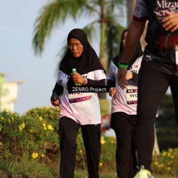 Runner Photo 7745148