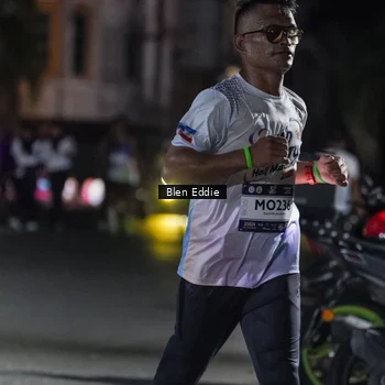 Runner Photo 7745149