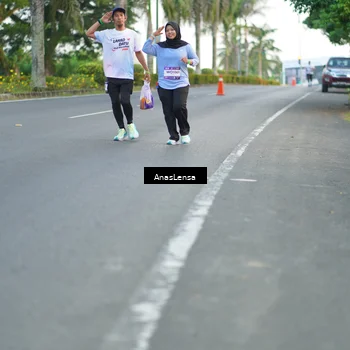 Runner Photo 7745172