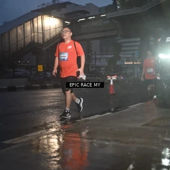 Runner Photo 7745175