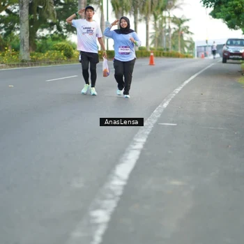 Runner Photo 7745176
