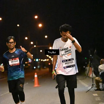 Runner Photo 7745180