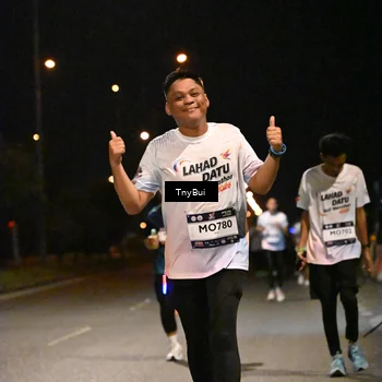 Runner Photo 7745209