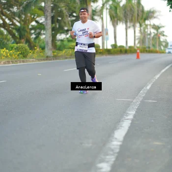 Runner Photo 7745213