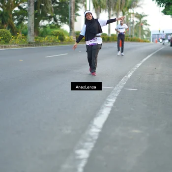 Runner Photo 7745241