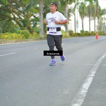 Runner Photo 7745244