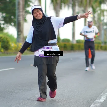Runner Photo 7745245