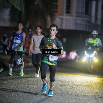 Runner Photo 7745249