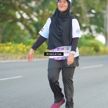 Runner Photo 7745270