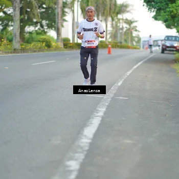 Runner Photo 7745276