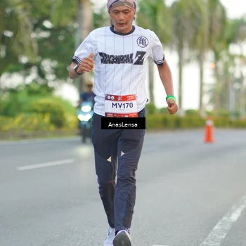 Runner Photo 7745288