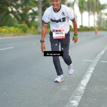 Runner Photo 7745297