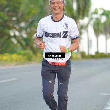 Runner Photo 7745300