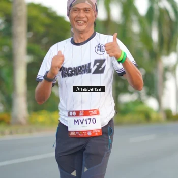 Runner Photo 7745309