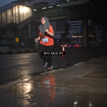Runner Photo 7745310