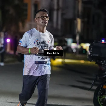 Runner Photo 7745317