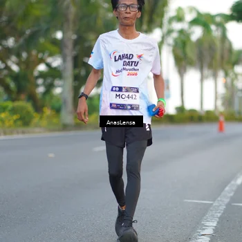 Runner Photo 7745324