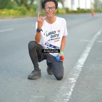 Runner Photo 7745337