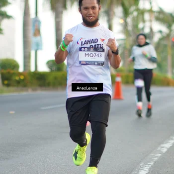 Runner Photo 7745343