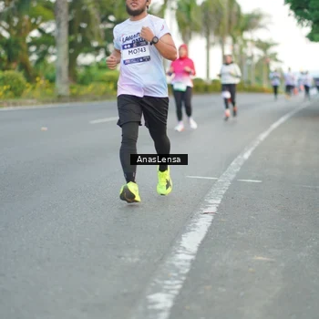 Runner Photo 7745366