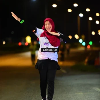 Runner Photo 7745369