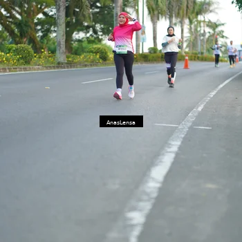 Runner Photo 7745370