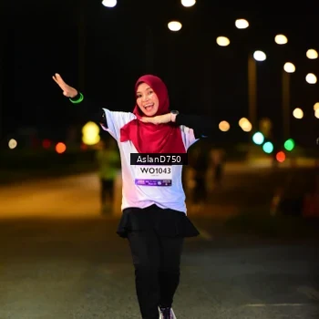 Runner Photo 7745374