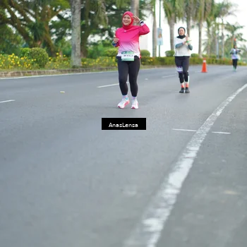 Runner Photo 7745381