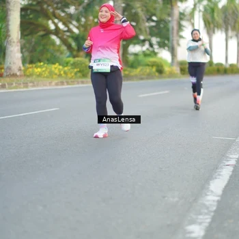 Runner Photo 7745392