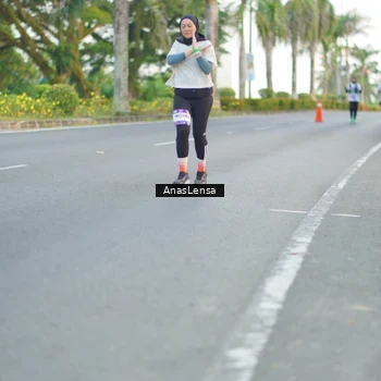 Runner Photo 7745399