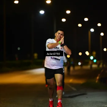 Runner Photo 7745402