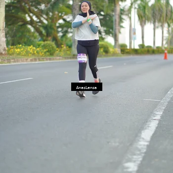Runner Photo 7745412