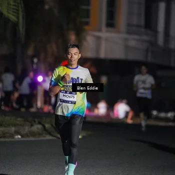 Runner Photo 7745420