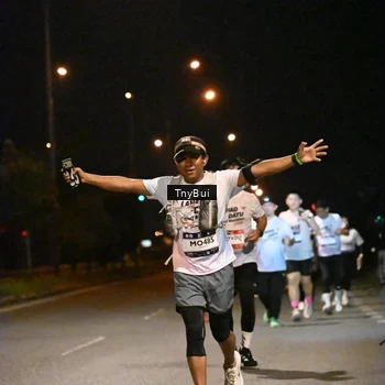 Runner Photo 7745442