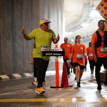 Runner Photo 7745453