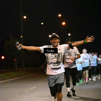 Runner Photo 7745454
