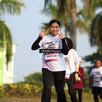 Runner Photo 7745463