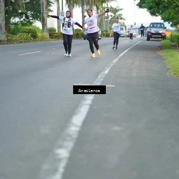 Runner Photo 7745465