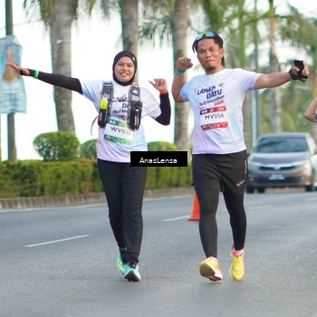 Runner Photo 7745468