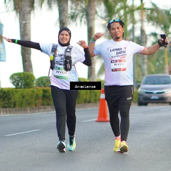 Runner Photo 7745475