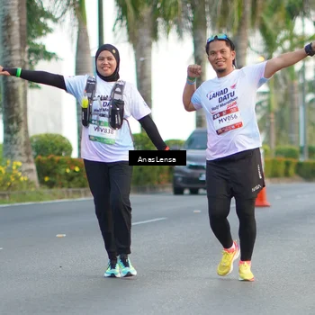 Runner Photo 7745480