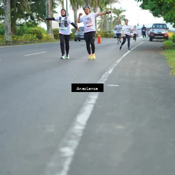 Runner Photo 7745494