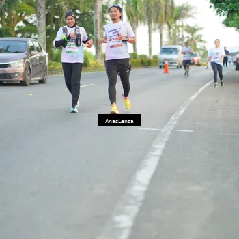 Runner Photo 7745496