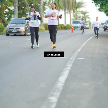 Runner Photo 7745503