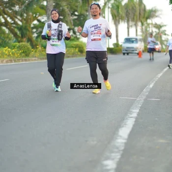 Runner Photo 7745511